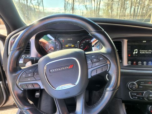 Used 2017 Dodge Charger R/T w/ Blacktop Package image 6