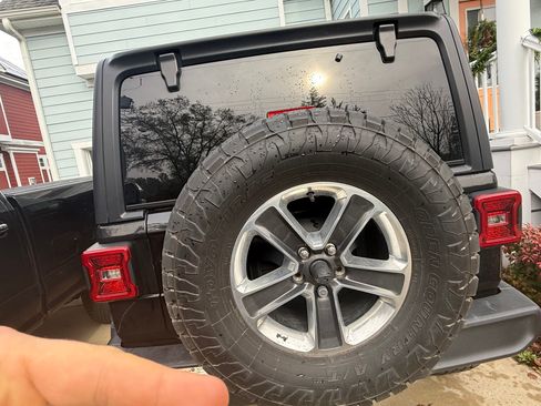 Used 2022 Jeep Wrangler Unlimited Sahara w/ LED Lighting Group image 12