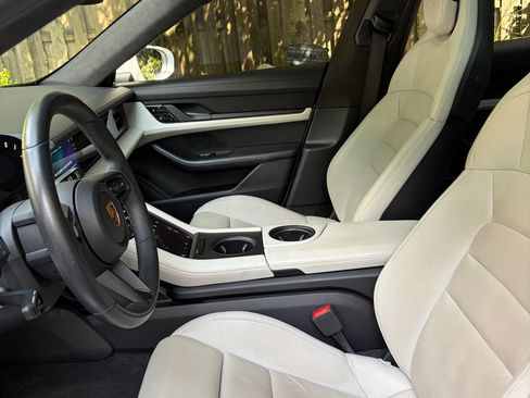Used 2020 Porsche Taycan AWD/4WD image 11