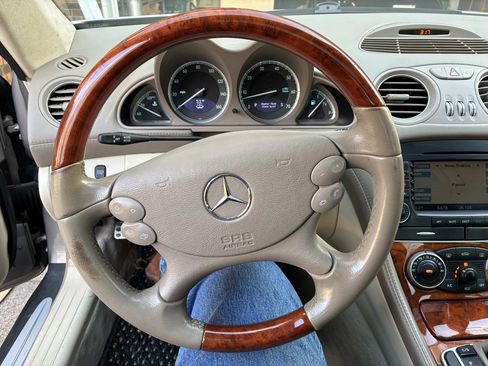 Used 2006 Mercedes-Benz SL 600 image 13