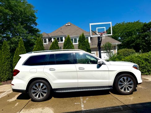 Used 2019 Mercedes-Benz GLS 450 4MATIC image 1