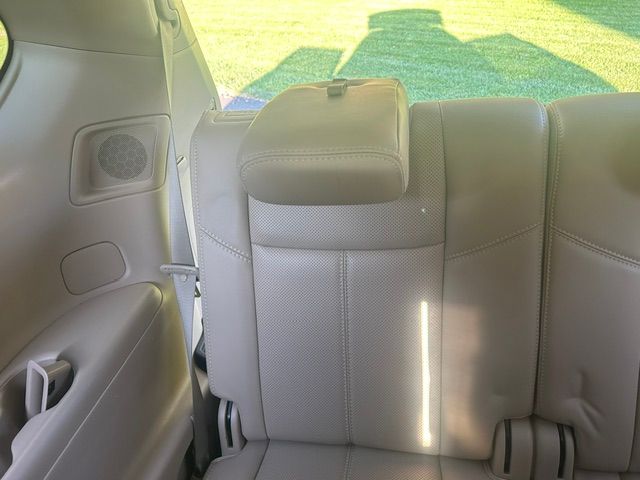 Used 2016 Nissan Pathfinder Platinum AWD/4WD image 28