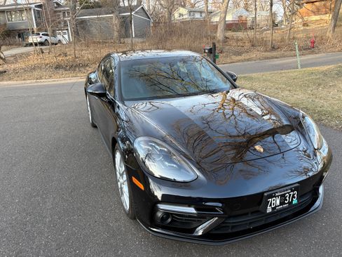Used 2018 Porsche Panamera Turbo AWD/4WD image 4
