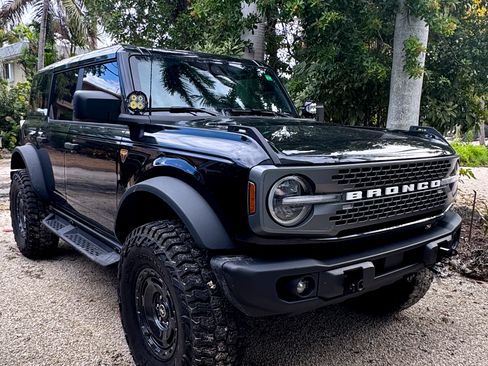 Used 2025 Ford Bronco Badlands w/ Sasquatch Package image 1