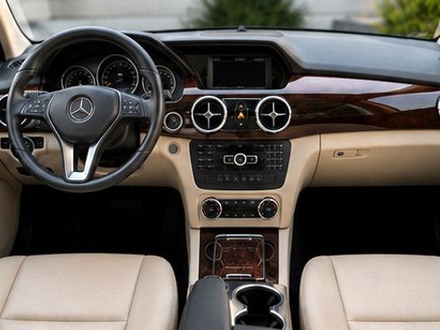 Used 2013 Mercedes-Benz GLK 350 2WD image 10