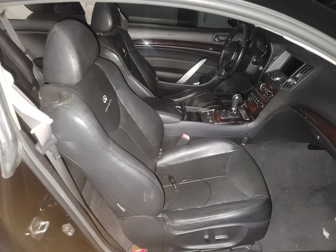 Used 2010 INFINITI G37 x Coupe w/ Premium Pkg image 6