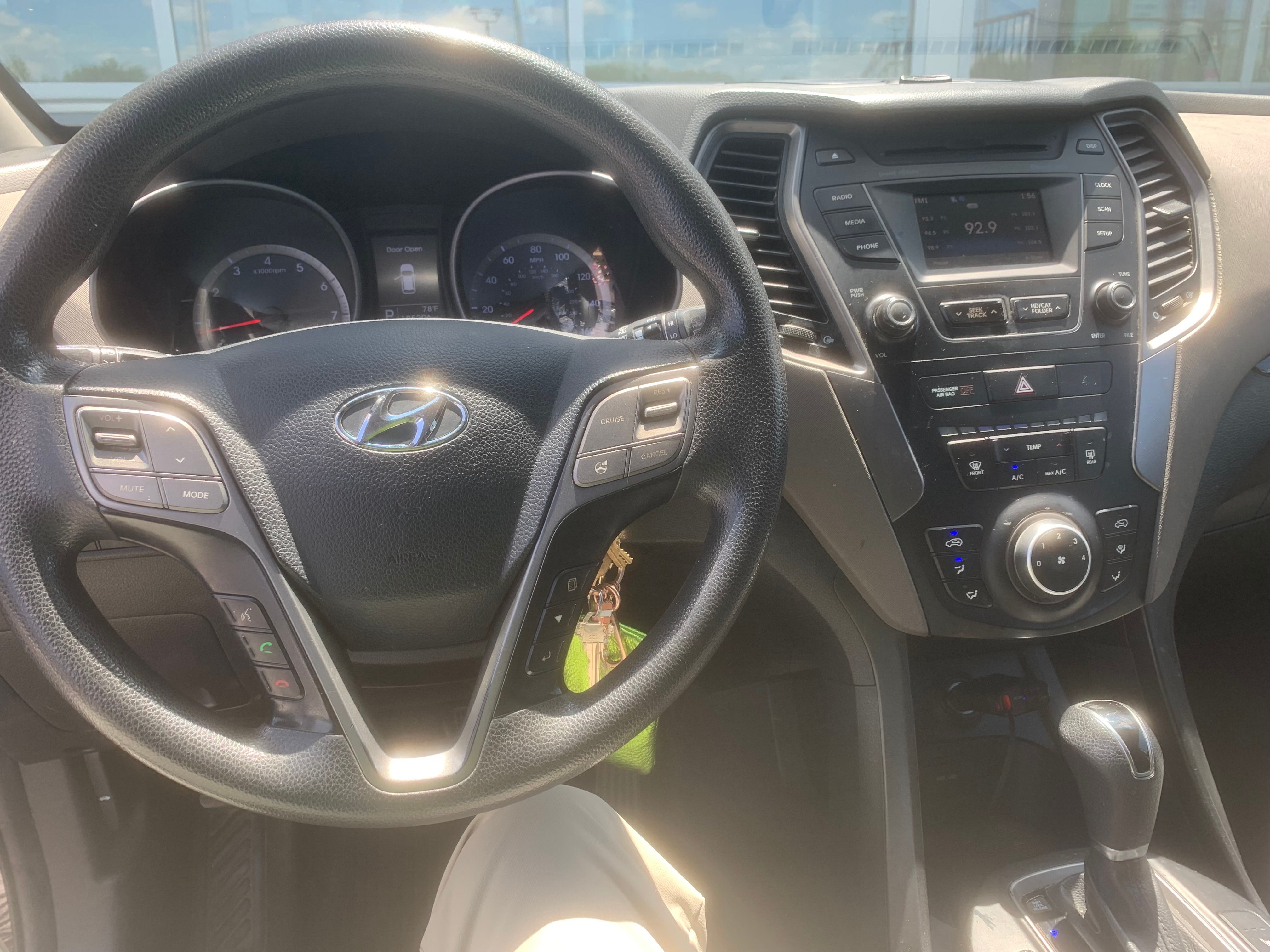 Used 2016 Hyundai Santa Fe Sport w/ Option Group 02 AWD/4WD image 4