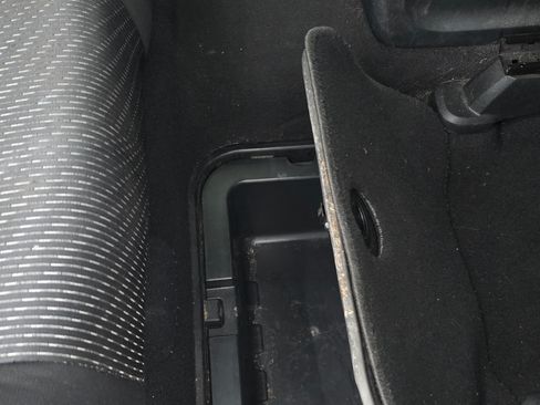 Used 2014 Dodge Journey SXT w/ Flexible Seating Group image 2