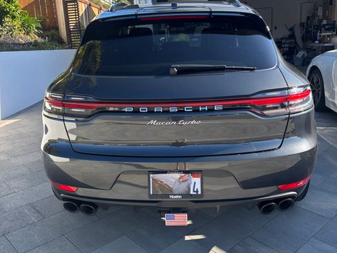 Used 2020 Porsche Macan Turbo image 9