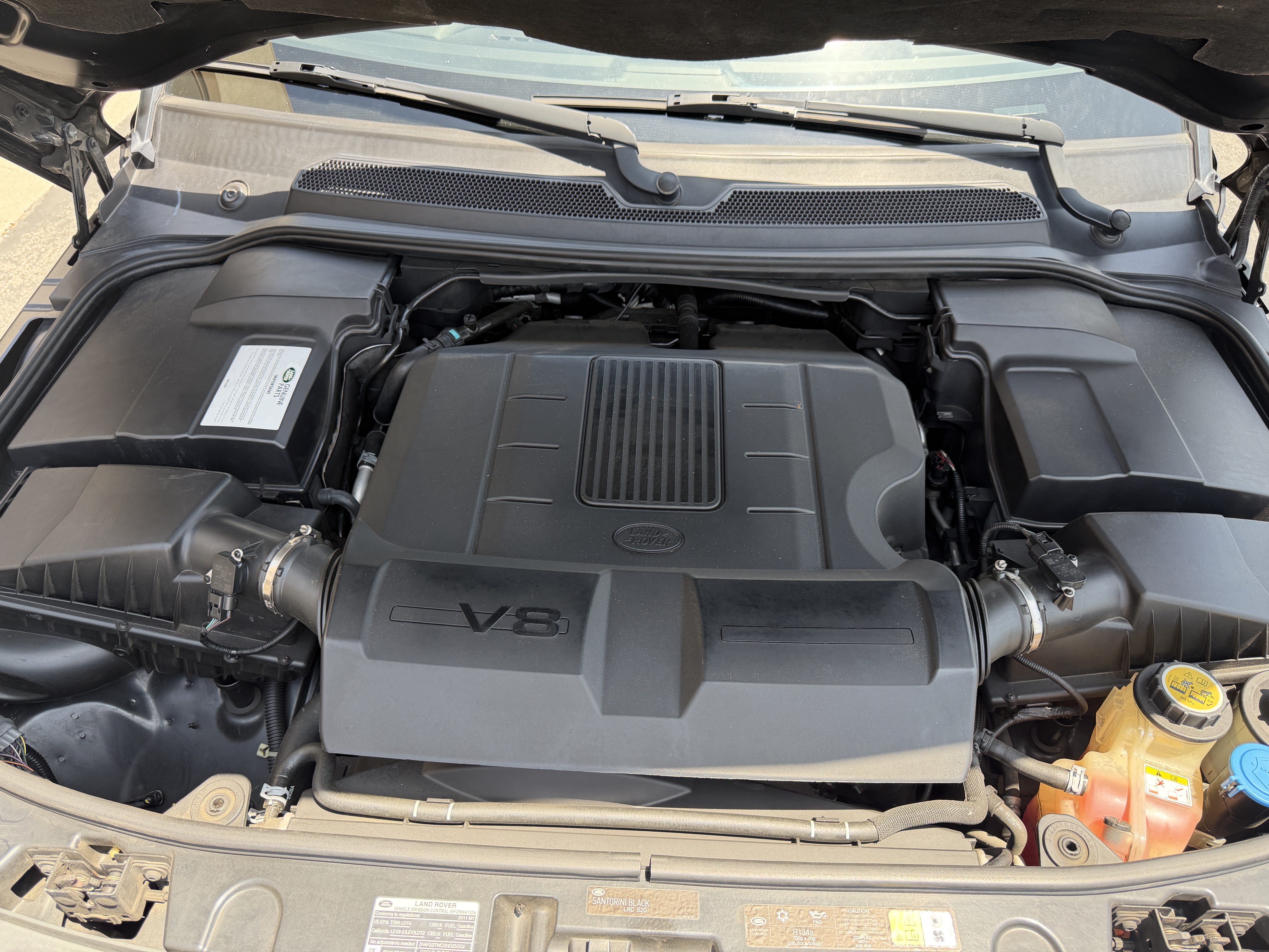 Used 2011 Land Rover Range Rover Sport HSE AWD/4WD image 30