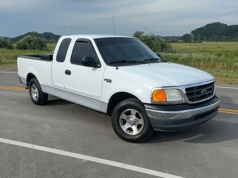 Used 2004 Ford F150 XLT RWD image 1