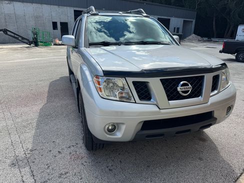 Used 2017 Nissan Frontier PRO-4X w/ Pro-4x Luxury Package image 5