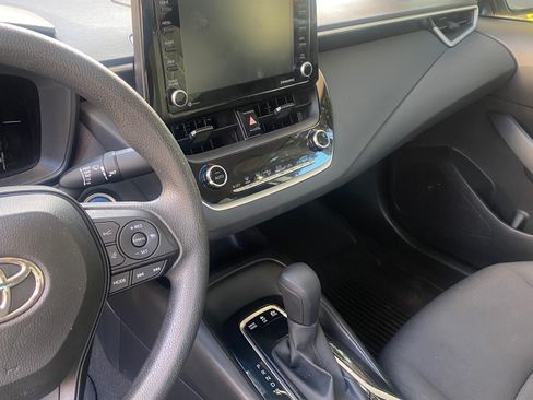 Used 2022 Toyota Corolla LE image 13