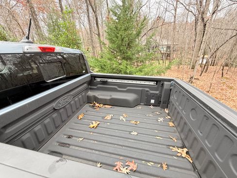 Used 2024 Ford Maverick Lariat image 11