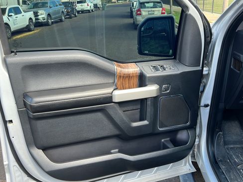 Used 2018 Ford F150 Lariat AWD/4WD image 8
