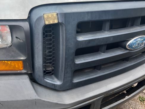 Used 2006 Ford F250 XL RWD image 18