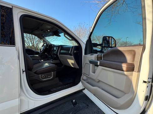 Used 2018 Ford F250 Limited image 14