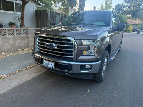 Used 2017 Ford F150 XLT w/ Equipment Group 302A Luxury AWD/4WD image 2
