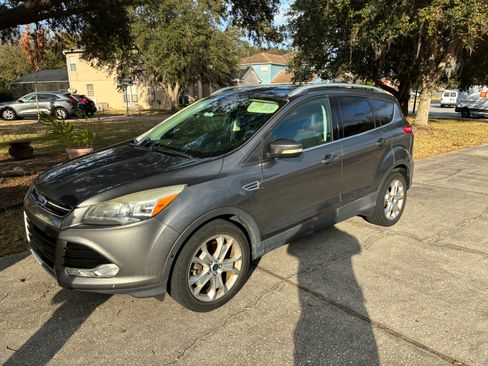 Used 2014 Ford Escape Titanium w/ Equipment Group 401A image 2