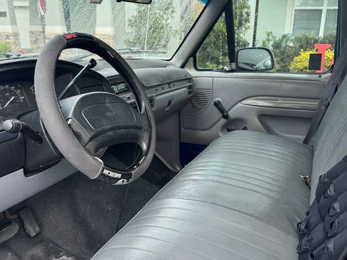 Used 1997 Ford F250 2WD Regular Cab Heavy Duty image 10