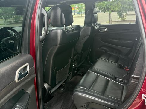 Used 2018 Jeep Grand Cherokee Altitude AWD/4WD image 11