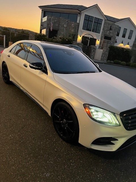 Used 2019 Mercedes-Benz S 560 Sedan image 4