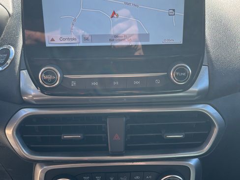 Used 2018 Ford EcoSport SE w/ SE Convenience Package image 9