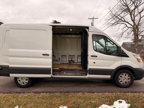 Used 2015 Ford Transit 250 148 Medium Roof image 16