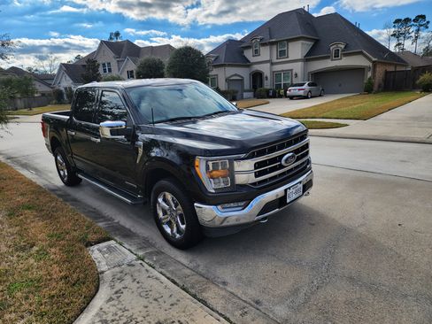Used 2022 Ford F150 Lariat w/ Max Trailer Tow Package image 2
