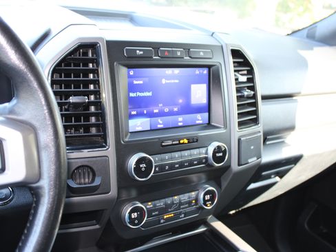 Used 2021 Ford Expedition XLT RWD image 11