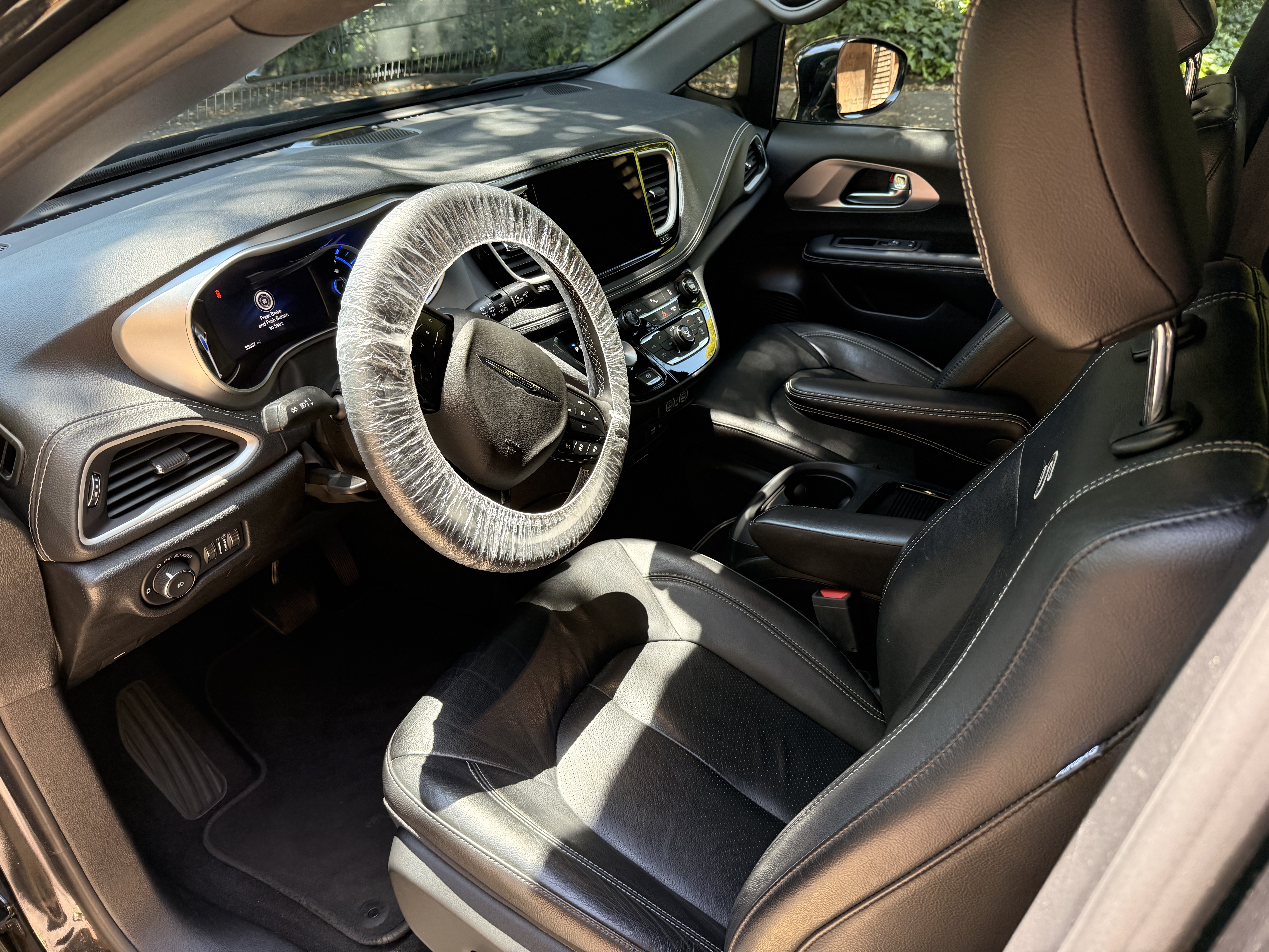 Used 2022 Chrysler Pacifica Touring-L w/ S Appearance Package FWD image 5