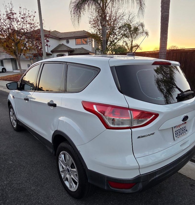 Used 2015 Ford Escape S FWD image 9