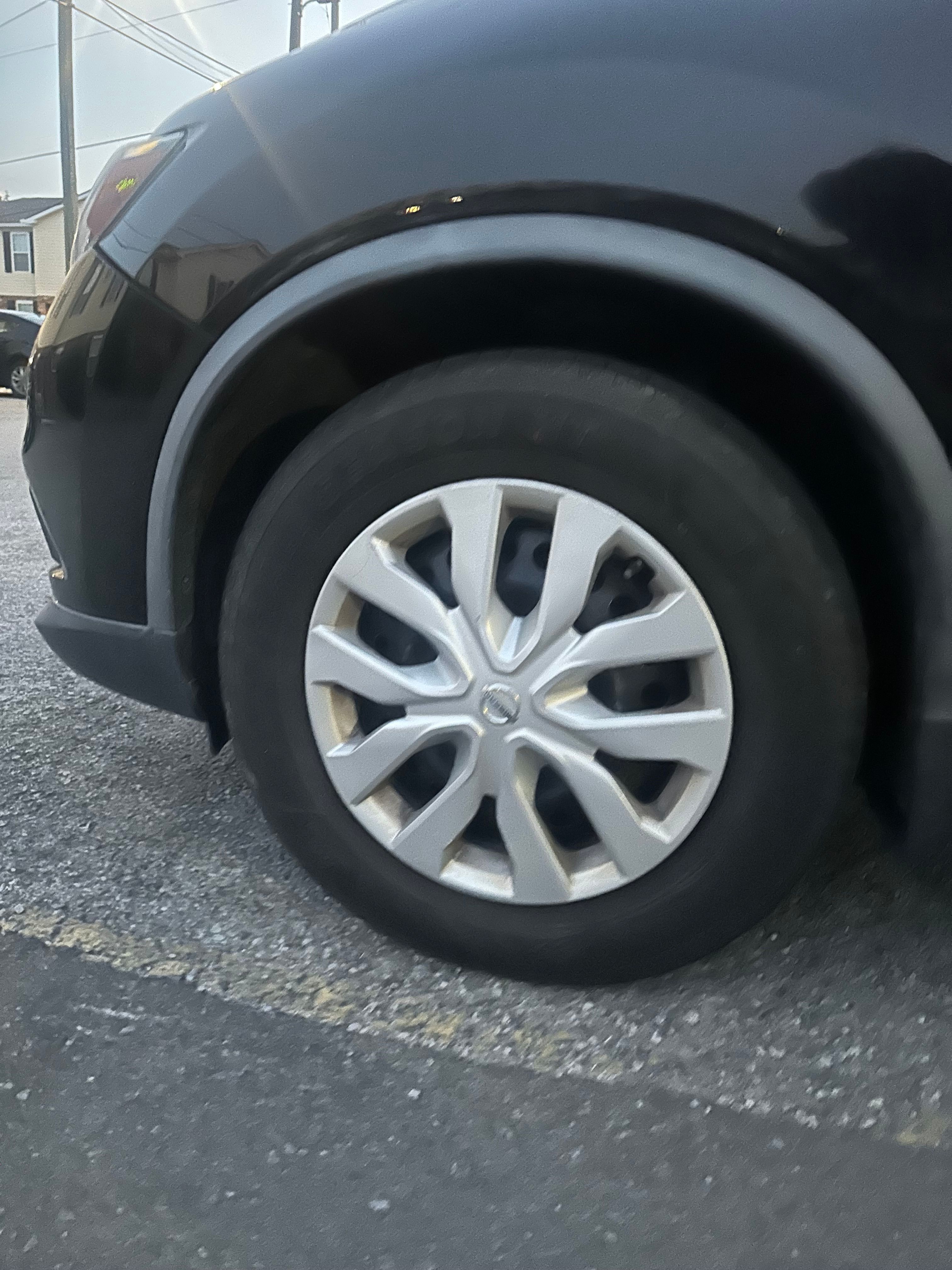 Used 2016 Nissan Rogue S AWD/4WD image 10