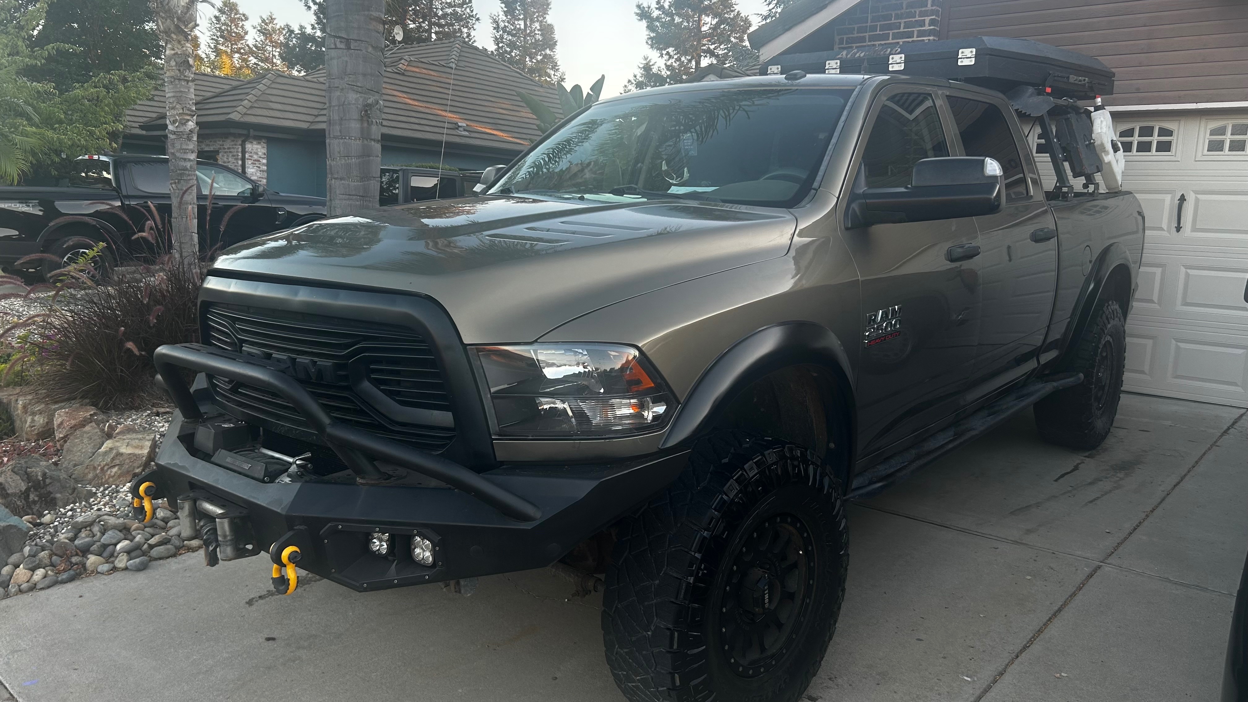 Used 2014 RAM 2500 Tradesman w/ Chrome Appearance Group AWD/4WD image 5
