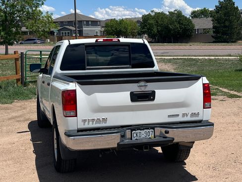 Used 2015 Nissan Titan SV AWD/4WD image 8