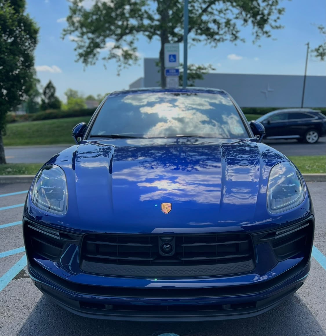 Used 2024 Porsche Macan AWD/4WD image 2