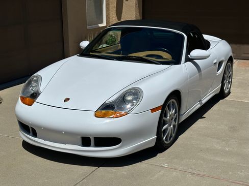 Used 1999 Porsche Boxster RWD image 6
