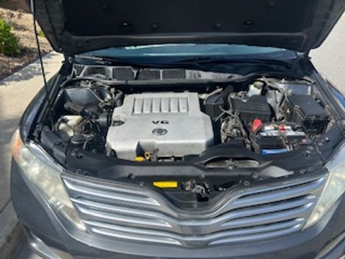 Used 2010 Toyota Venza image 16