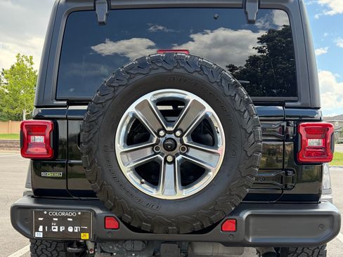 Used 2021 Jeep Wrangler Unlimited Sahara AWD/4WD image 5