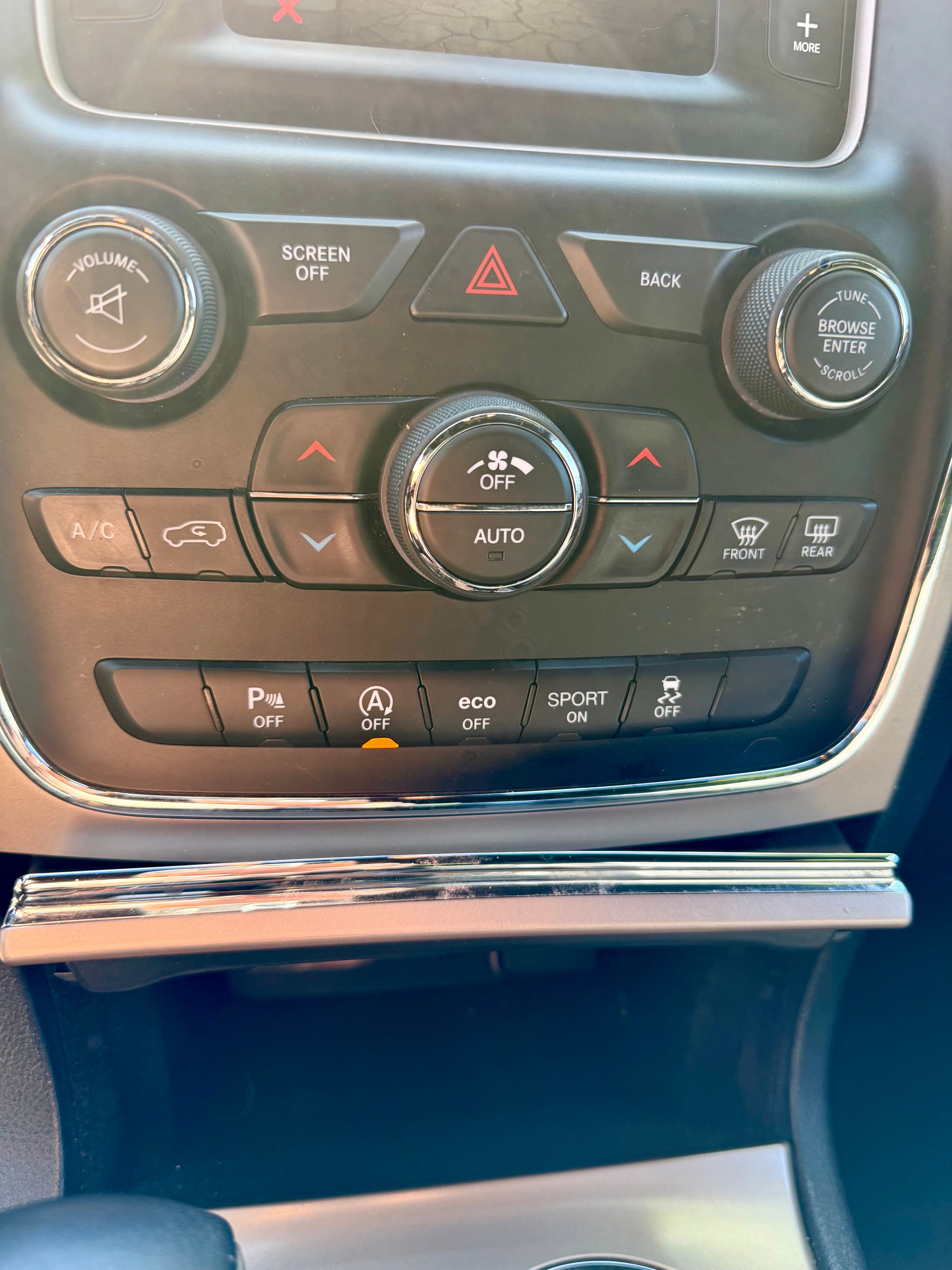 Used 2016 Jeep Grand Cherokee Limited AWD/4WD image 10