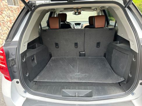 Used 2016 Chevrolet Equinox LTZ w/ Enhanced Convenience Package FWD image 6