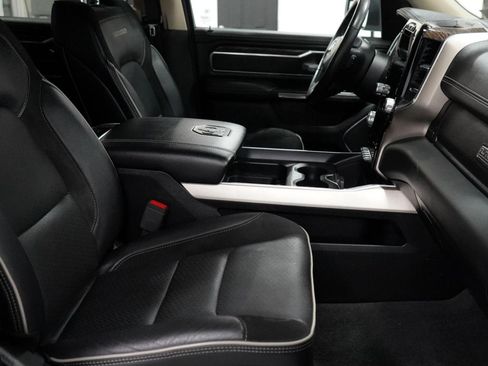 Used 2019 RAM 1500 Laramie image 9