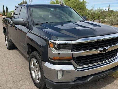 Used 2017 Chevrolet Silverado 1500 LT w/ All Star Edition AWD/4WD image 2