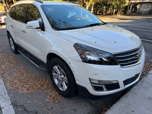 Used 2014 Chevrolet Traverse LT image 4