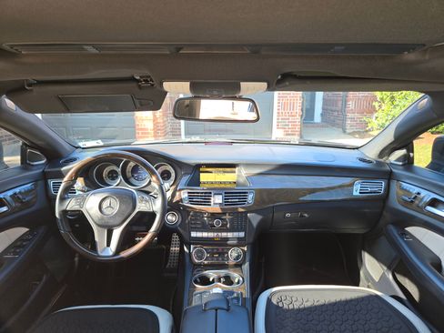 Used 2012 Mercedes-Benz CLS 550 image 11