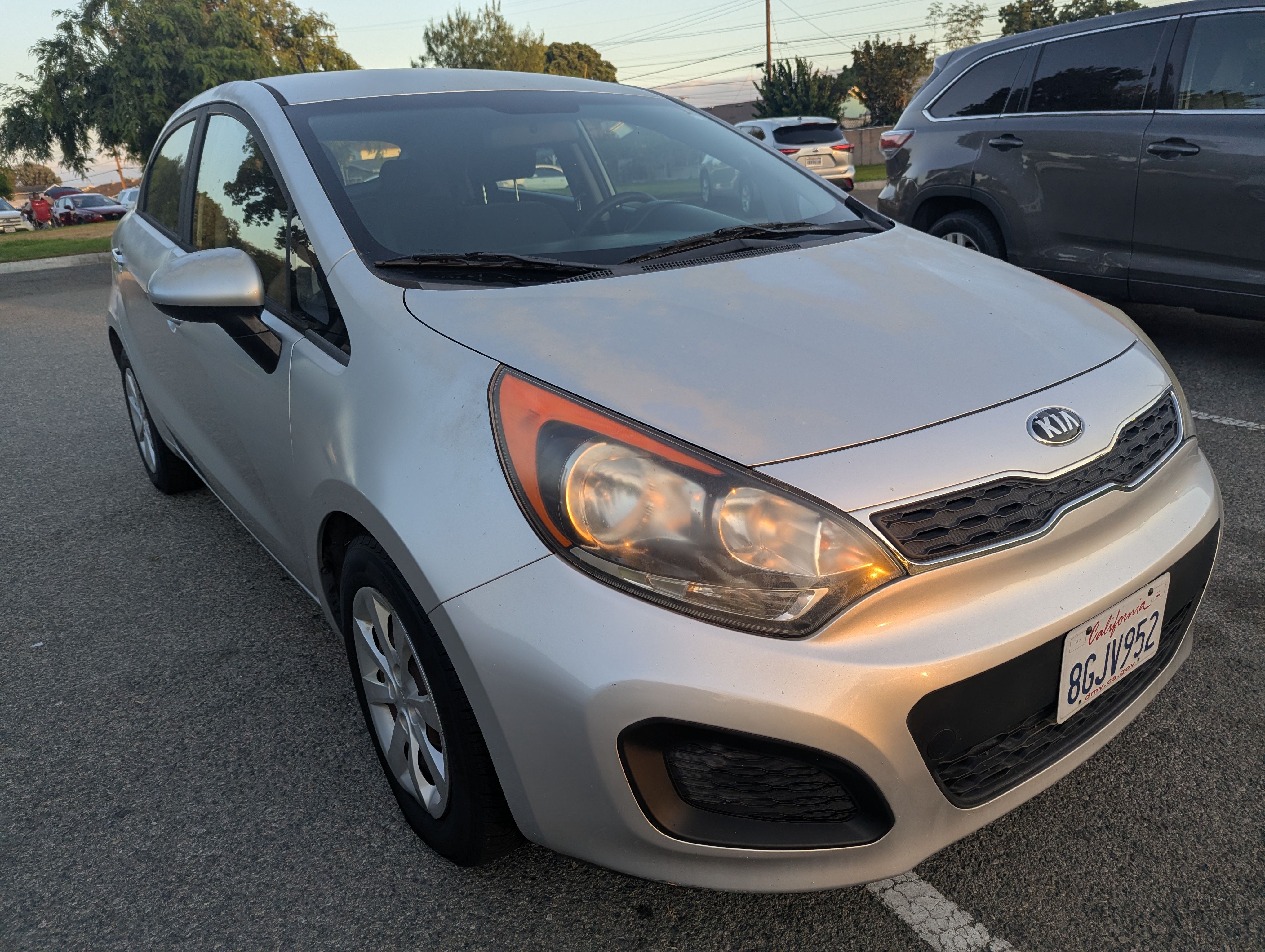 Used 2013 Kia Rio EX FWD image 1