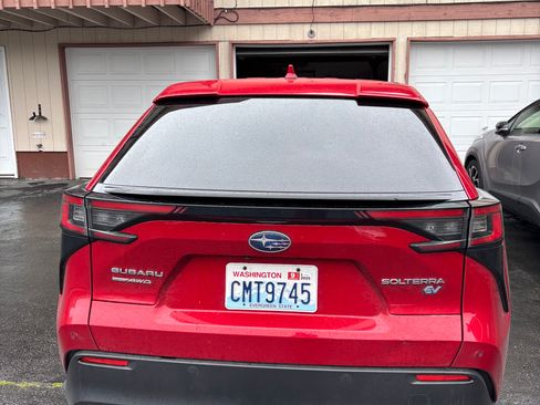 Used 2023 Subaru Solterra AWD image 4