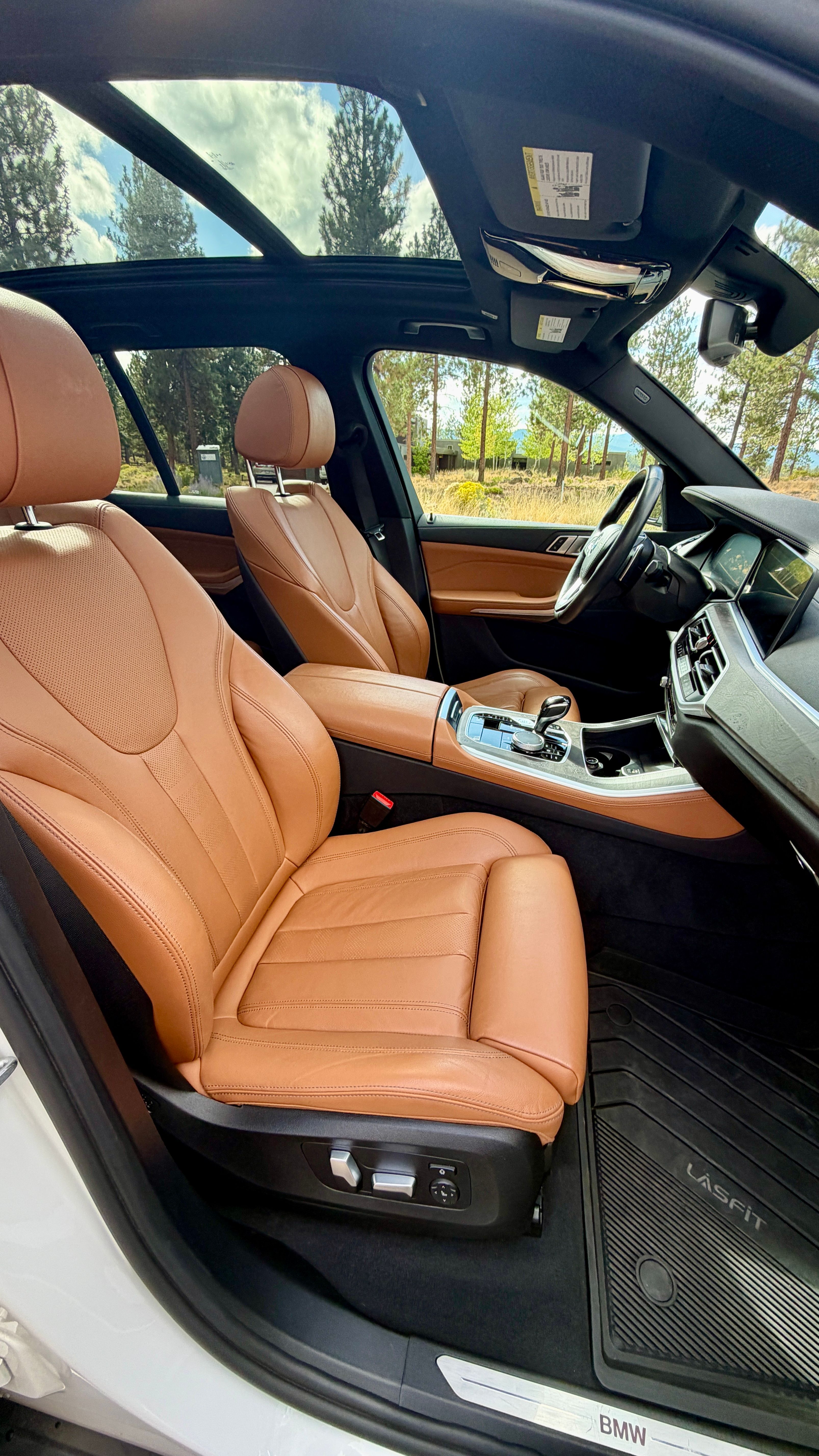 Used 2022 BMW X5 xDrive40i w/ Premium Package AWD/4WD image 23