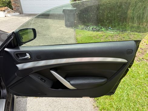 Used 2013 INFINITI G37 Convertible w/ Premium Pkg RWD image 13