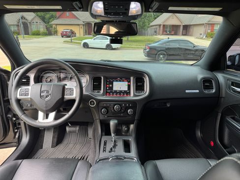 Used 2014 Dodge Charger R/T RWD image 11